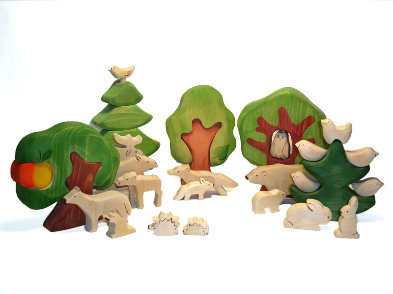 Игрушки из дерева для детского сада